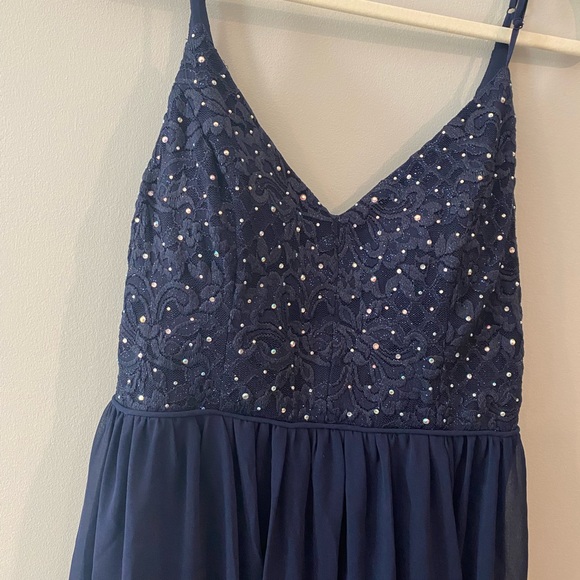 Navy blue floor length semi-formal/formal dress, size 13 (Never Worn) - Picture 4 of 11